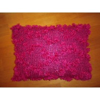 Ručno pleteni dekorativni jastuk bukle